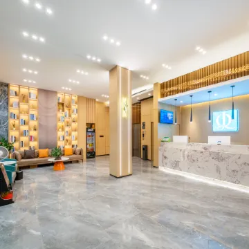Lingshan Yuji Hotel (New Maternity and Child Store)