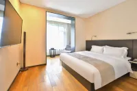 Huayang Hotel