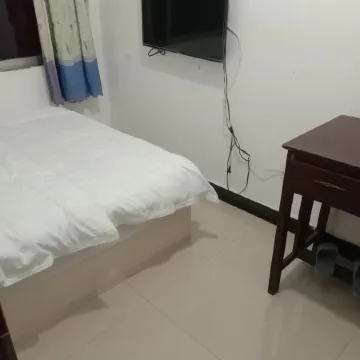 Ebian Xinrong Hotel