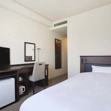 Takamatsu Park Hotel Отели рядом с достопримечательностью «Башня Символ»