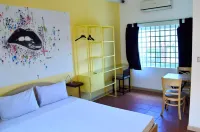 The Funky Village Hotel di 
