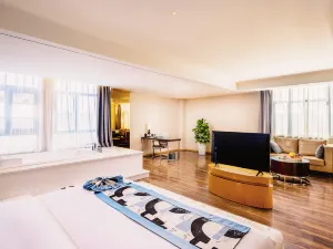 S International Hotel