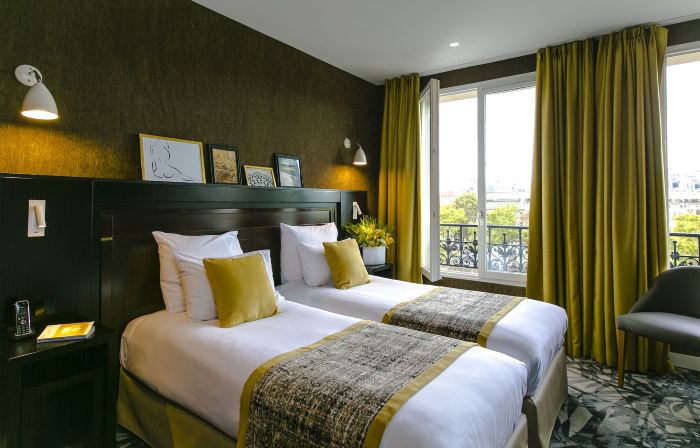 Hotel de Neuville Arc de Triomphe
