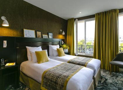 Hotel de Neuville Arc de Triomphe