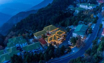 Hotel Qiyun View,Lushan National Park