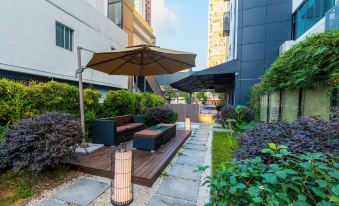 H' Life Hotel (Shenzhen Nanshan Metro Station)