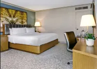Pan Pacific Toronto Hotel dekat Forest Hill