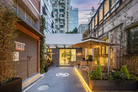 Jing'an TRUE GO Hotel (Shanghai Jing'an District/West Nanjing Road)