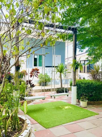 รูปภาพของแอทเดอะบีช เกาะล้าน