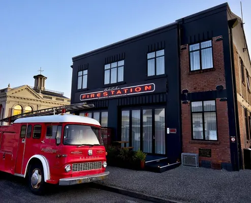 Hokitika Fire Station Boutique Accommodation - موقف سيارات