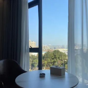 Four Seasons Qingteng Hotel (Cixi Suntang North Road)