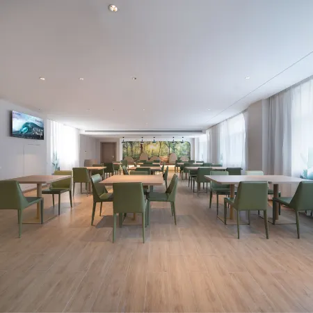 Vienna 3 Best Hotel (Wuhai Haibowan District Renmin Square)