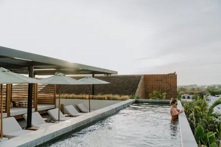 The Komu Canggu Bali Отели в г. Бали