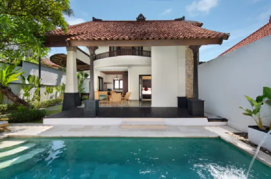 The Club Villas Seminyak Hotels near Laksmana