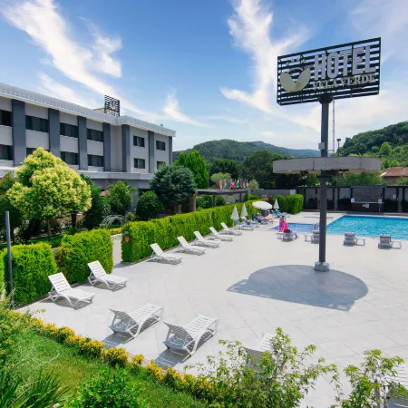 Vela Verde Hotel & Spa Отели рядом с достопримечательностью «Ярмарка в Ялова»