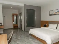 Huayi Hotel (Minquan Renmin Road) Hotels in Minquan