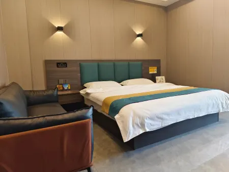 Boyue Hotel Отели рядом с достопримечательностью «Siliangqizi Qubbah»