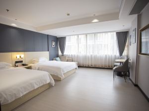 Xiangju Business Hotel (Qingyuan Gulongxia Meilin Plaza)