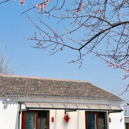 Nanjing Yuequnqing·Thai style Tangquan Holiday Homestay