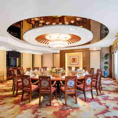 Royal Plaza Hotel Dining/Meeting Rooms