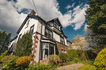 Burn How Garden Hotel - Bowness on Windermere Отели в г. Bowness-on-Windermere