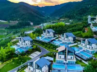La Villa by La Montagne Hotels in Pan'an