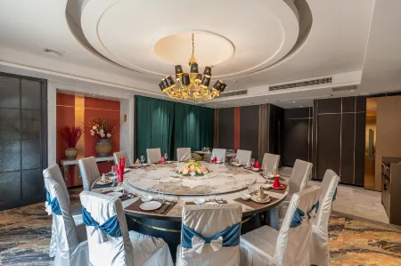 Guangzhou Waifiden Baigong Hotel (Anhuahui Baiyun Avenue North Subway Station) Отели рядом с достопримечательностью «Guangdong University of Foreign Studies»