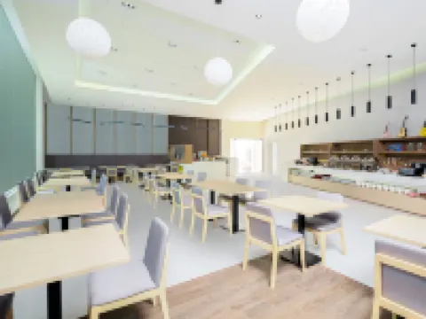 Somerset Harbourview Sri Racha Hotels in Si Racha