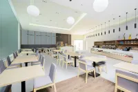 Somerset Harbourview Sri Racha Hotels in Si Racha