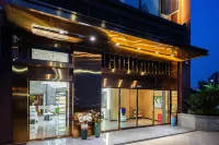 Yiju Life Hotel (Chengdu Huayang Exhibition Center Haichang Polar Ocean Park) Hotel di Zhonghe/Xinchuan Technology Zone