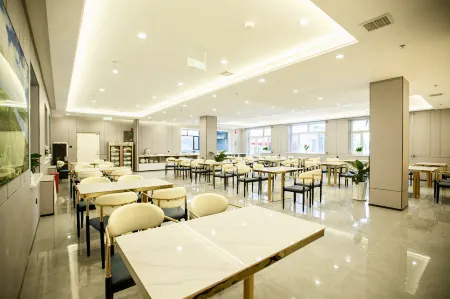 Yayue Hotel (Yanbian Hunchun Xibinhe South Street)