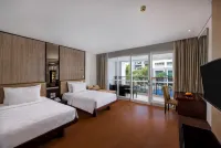 ซานูร์ รีสอร์ต วาตูจิมบาร์ - พร้อมระเบียง