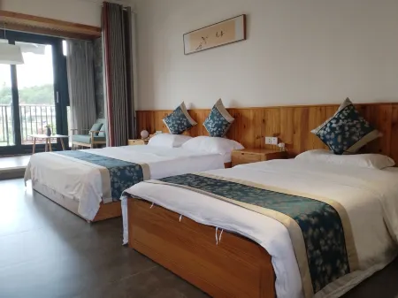 Longjing No. 52 Homestay