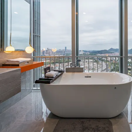 Rezen Longhh Yinman Hotel(Shunde OCT Happy Coast Plus)