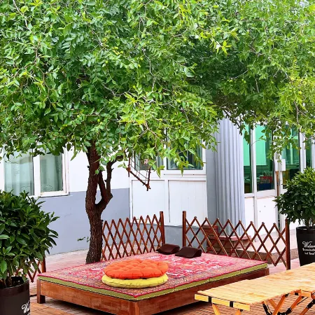 Yinshe Hotel
