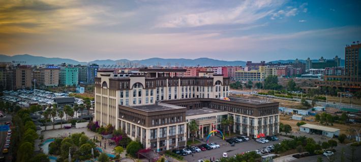 Jiulong Hot Spring Holiday Hotel Hotels in Qujing