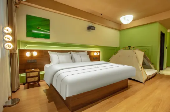 Huazhizhugongyu(antaiguojiguangchangdaxuechengdian)