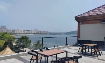 Changhai Yushuigu Seaview Smart Hotel (Huanhai Park Branch)