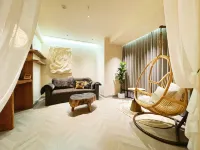 Fenglanju Jimi Audio-Visual Smart Homestay (Huize Ancient City) - Küvet