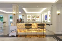 The Beverly Hotel Pattaya - Bares