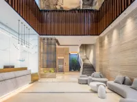 Hillman Smart Hotel (Qilou Old Stree Branch） Hotels near Meilan