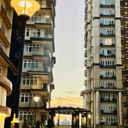Kuching City Center Riverine Apartment With Balcony & City Views