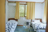 FOREST GARDEN HOTEL Hotels in Oshino