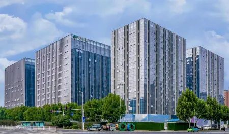 Hong Kong Zhibao Hotel (Jinrong Plaza)