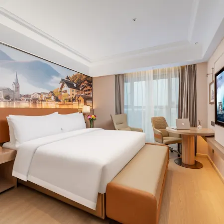 Vienna Hotel ( Zhanhua Runze Square Branch)