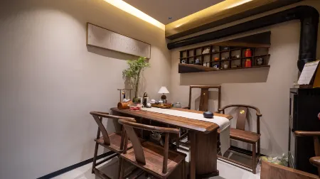 Yifang Xintian Homestay on Jiuhua Mountain (Jiuhua Mountain Store) Отели рядом с достопримечательностью «Xiaotiantai»