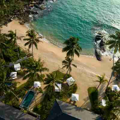Ahu Bay Hotel Exterior
