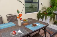 Rongyue Garden Hot Spring Homestay (Wenxing Tower Branch) - bar