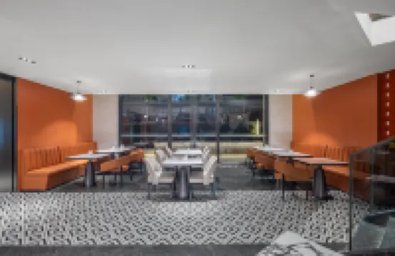 LiangZhi Huipin Hotel (Haikou Xiuying Exhibition Center)