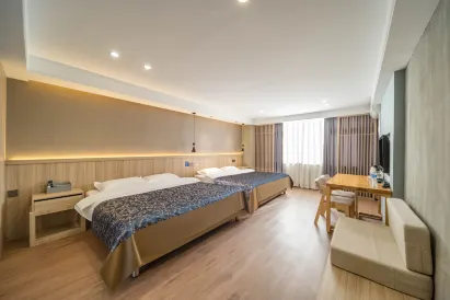 Guiyuan Hotel (Nanjing South Railway Station Daming Road Subway Station)